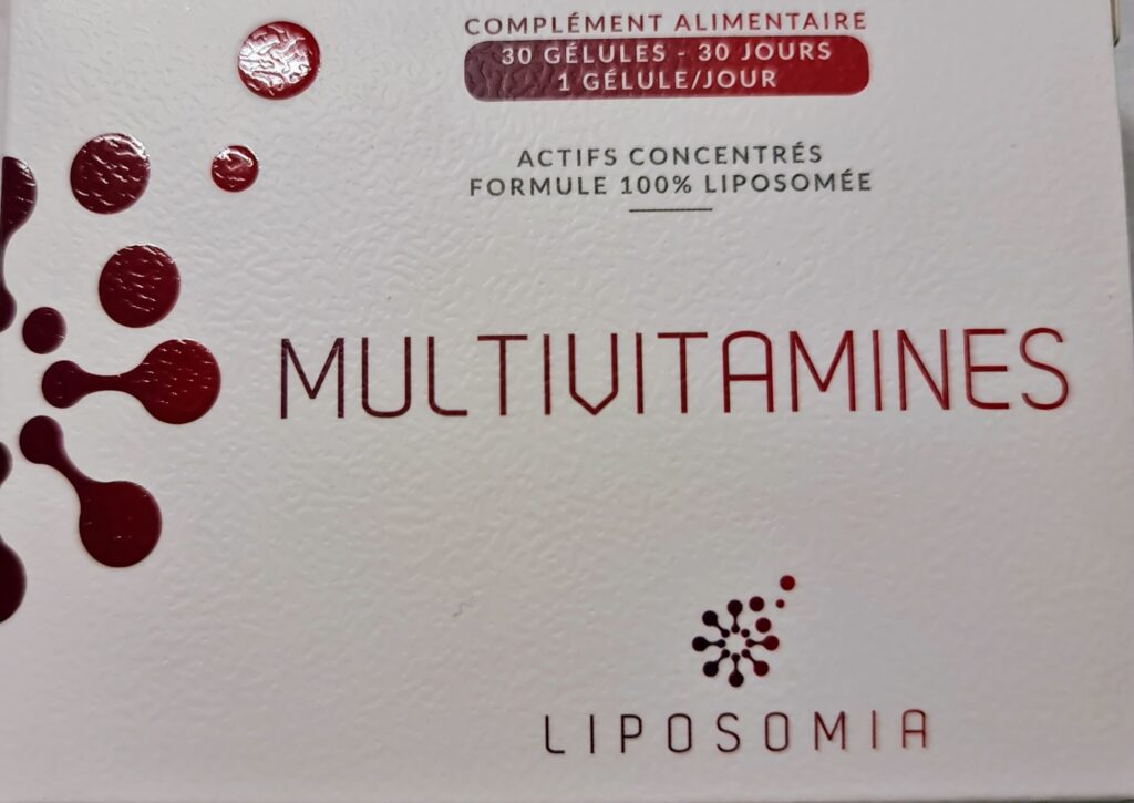 MULTIVITAMINES LIPOSOMIA est un complément alimentaire qui assure l’apport de vitamines quotidien et contribue au bien-être. La technologie liposomale protège les vitamines et optimise leurs actions.